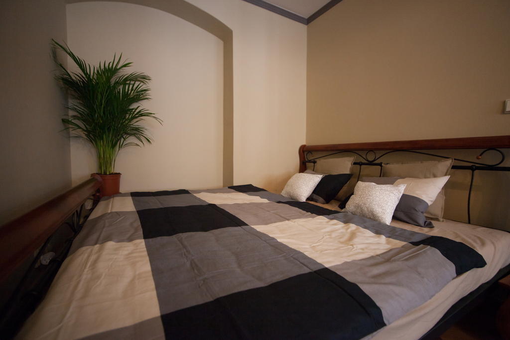 Apartment Nerudova By Interhome Praga Quarto foto